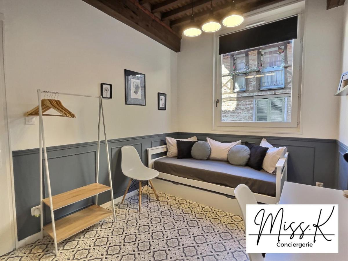 "La Fenetre Sur Le Marche" De Miss.K Conciergerie Apartment Chatillon-sur-Chalaronne Ngoại thất bức ảnh